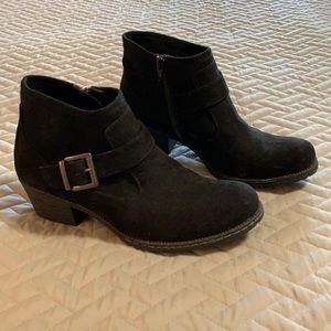 Black ankle booties.  NWOT. BOC. Zip up. Fall boot.